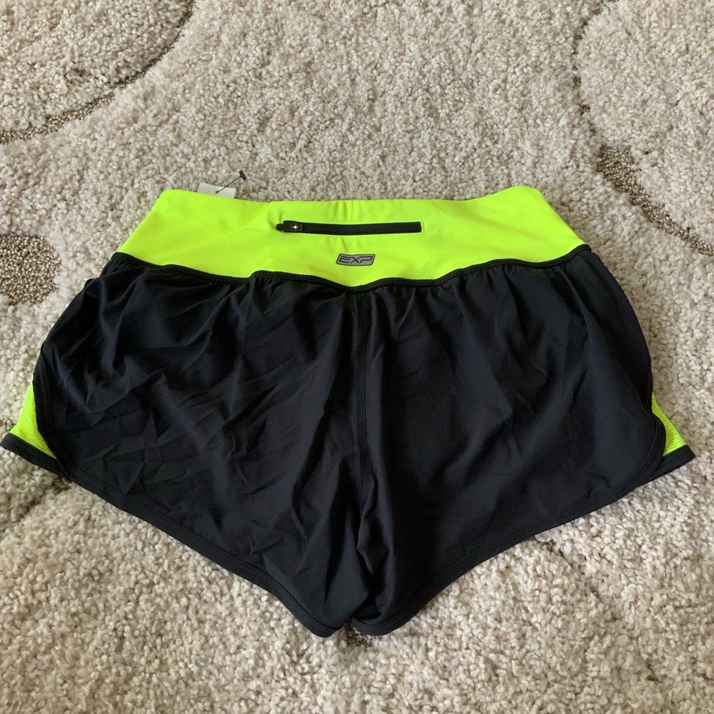 Express Core Shorts - Picture 2 of 2
